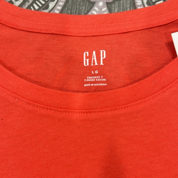 Gap Coral Pink T-Shirt - Picture 2 of 3